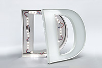 Lettre channel au LED